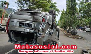 Balita Luka Parah Usai Pajero Terguling Dihantam Truk Gas di Palabuhanratu