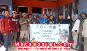 Dari Keluarga PGRI Cikakak untuk Cikahuripan: Bantuan dan Doa Bersatu Demi Sukabumi Mubarokah untuk Kebangkitan Pasca Banjir