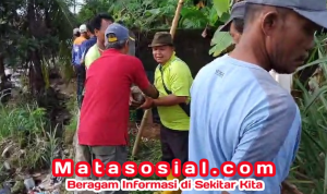 Warga Desa Cikahuripan Kompak Pasang Bronjong di Titik Tanggul Jebol