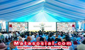 Prabowo Disambut Antusias Petani Saat Panen Raya di Karawang