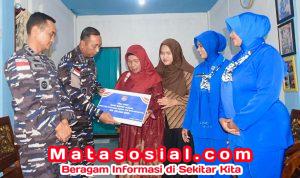 Pemberian Tali Asih Kepada Ahli Waris Pelaku Sejarah Pertempuran Aru 1962