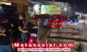 Puluhan Kendaraan diduga Travel Ilegal Disetop di Cibadak, Ini PemicunyaPuluhan Kendaraan diduga Travel Ilegal Disetop di Cibadak, Ini Pemicunya